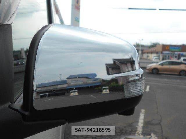 Nissan NV350 Caravan 2020-02 8337251-28
