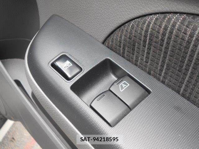 Nissan NV350 Caravan 2020-02 8337251-8