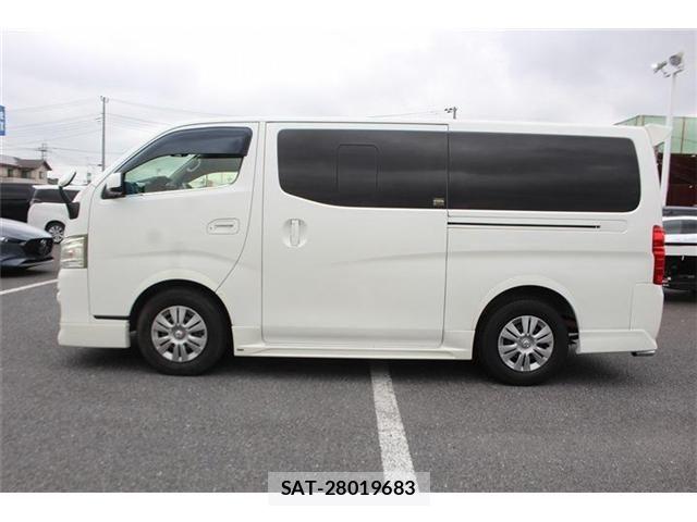 Nissan NV350 Caravan 2016-12 8337264-12