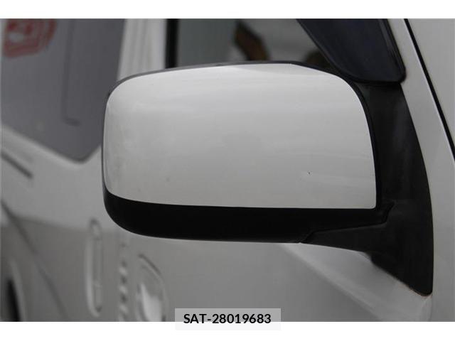 Nissan NV350 Caravan 2016-12 8337264-29