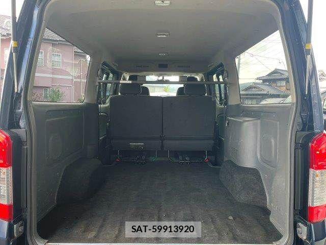 Nissan NV350 Caravan 2016-09 8337261-9