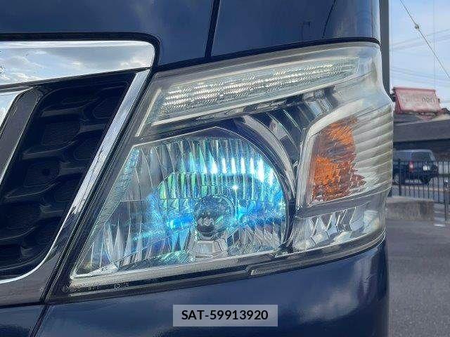 Nissan NV350 Caravan 2016-09 8337261-11