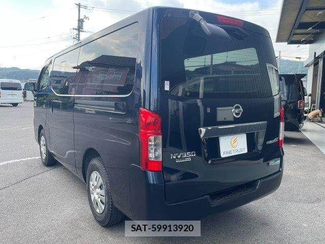 Nissan NV350 Caravan 2016-09 8337261-19
