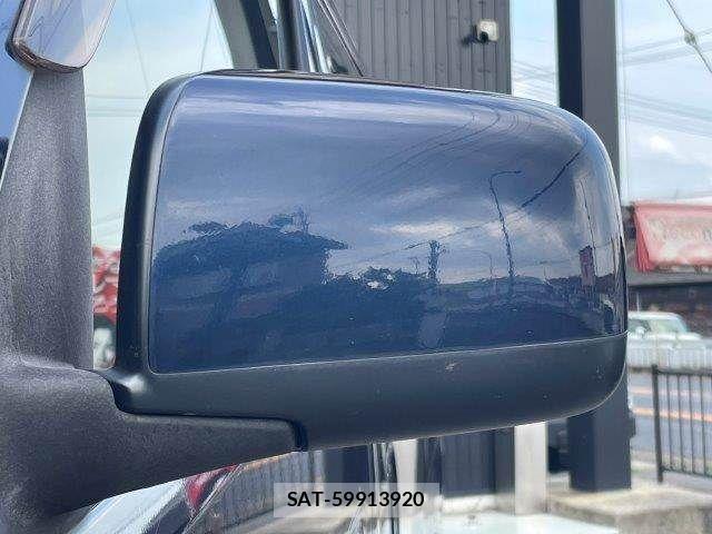Nissan NV350 Caravan 2016-09 8337261-25
