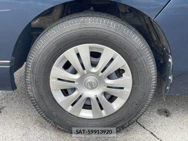 Nissan NV350 Caravan 2016-09 8337261-29