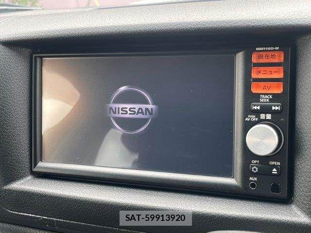 Nissan NV350 Caravan 2016-09 8337261-3