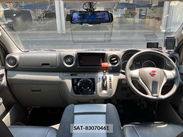 Nissan NV350 Caravan 2019-07 8337248-9