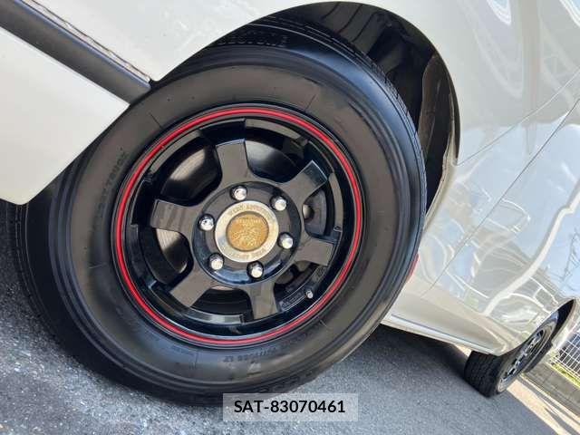 Nissan NV350 Caravan 2019-07 8337248-18