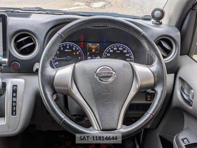 Nissan NV350 Caravan 2017-09 8337260-10