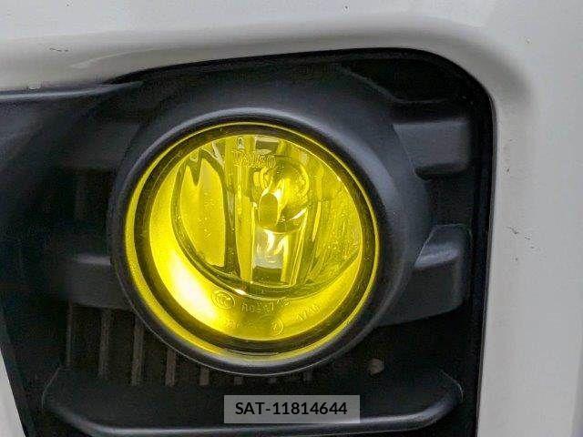 Nissan NV350 Caravan 2017-09 8337260-12