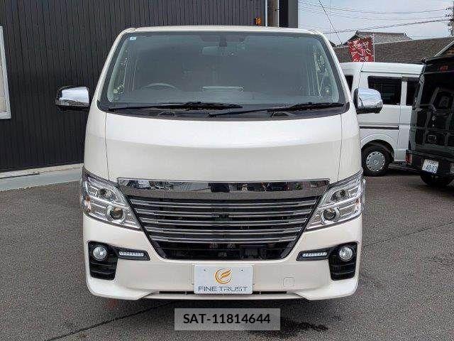 Nissan NV350 Caravan 2017-09 8337260-14