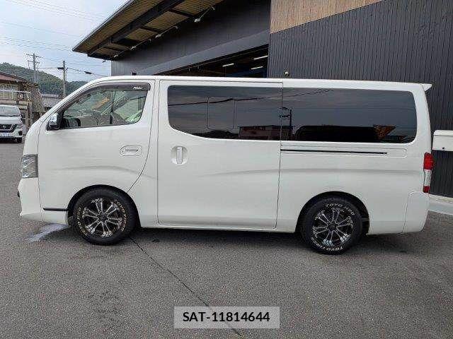 Nissan NV350 Caravan 2017-09 8337260-20