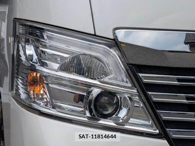 Nissan NV350 Caravan 2017-09 8337260-22