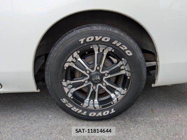 Nissan NV350 Caravan 2017-09 8337260-28
