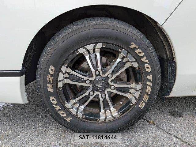Nissan NV350 Caravan 2017-09 8337260-29