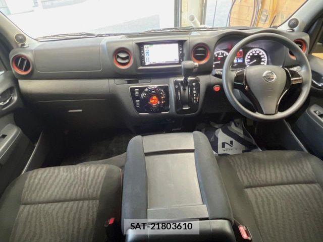 Nissan NV350 Caravan 2021-09 8337250-1