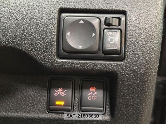 Nissan NV350 Caravan 2021-09 8337250-4