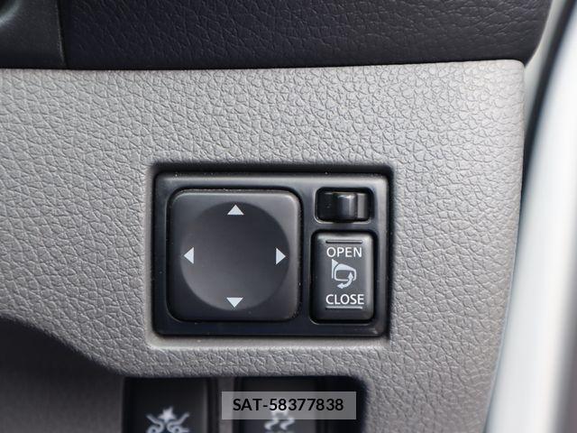 Nissan NV350 Caravan 2020-10 8337252-17