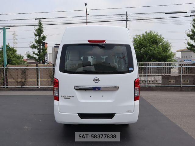 Nissan NV350 Caravan 2020-10 8337252-3