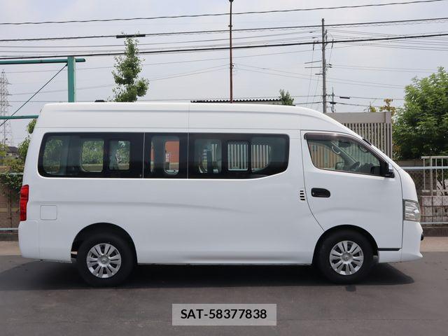 Nissan NV350 Caravan 2020-10 8337252-7