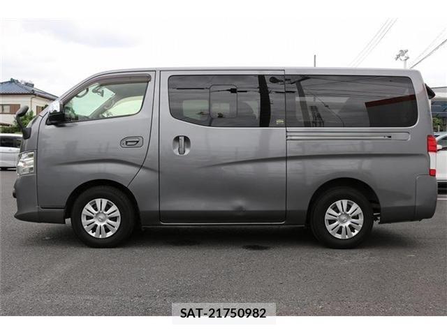 Nissan NV350 Caravan 2021-06 8337255-10
