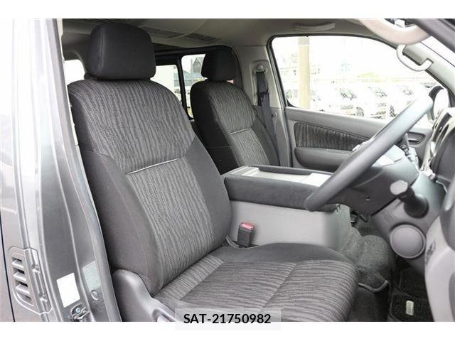 Nissan NV350 Caravan 2021-06 8337255-14