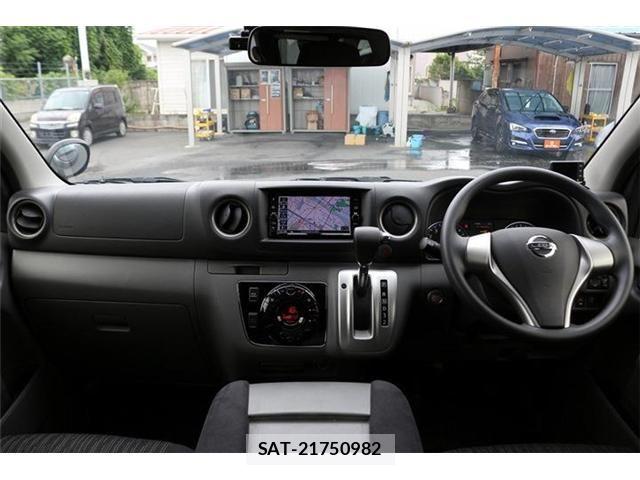Nissan NV350 Caravan 2021-06 8337255-18