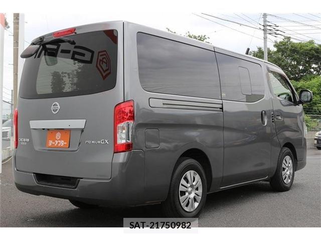 Nissan NV350 Caravan 2021-06 8337255-22