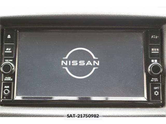 Nissan NV350 Caravan 2021-06 8337255-2