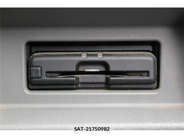 Nissan NV350 Caravan 2021-06 8337255-6