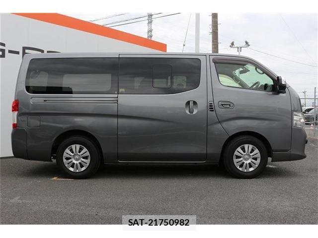 Nissan NV350 Caravan 2021-06 8337255-8
