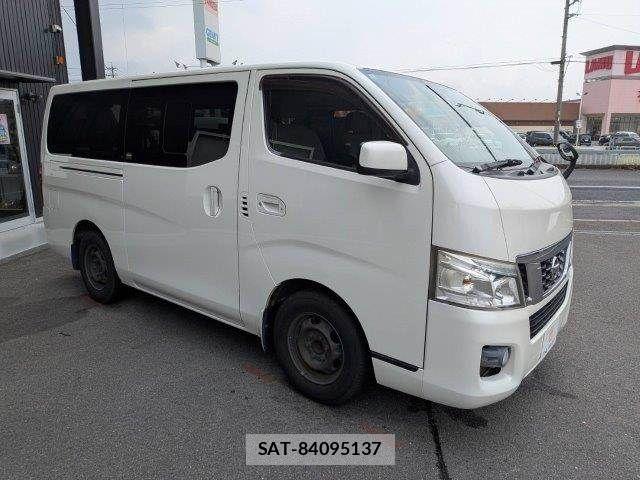 Nissan NV350 Caravan 2015-09 8337263-14