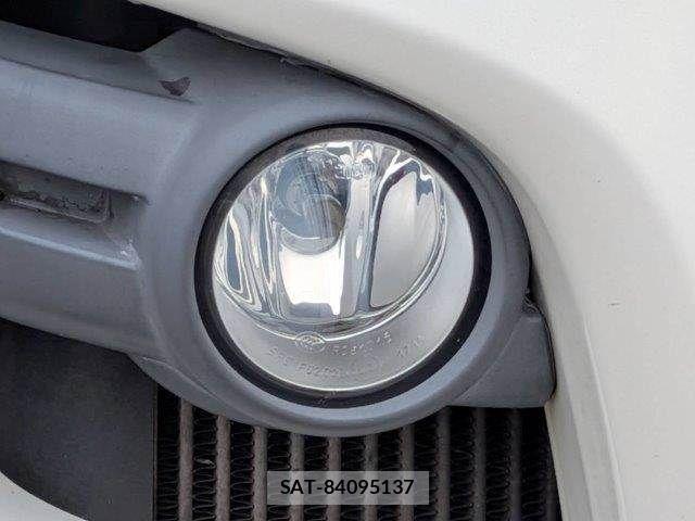 Nissan NV350 Caravan 2015-09 8337263-23