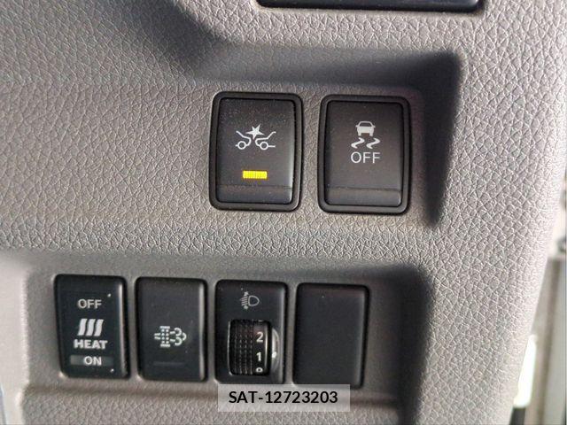 Nissan NV350 Caravan 2021-02 8355278-14