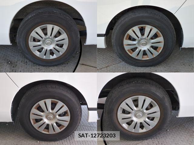 Nissan NV350 Caravan 2021-02 8355278-23