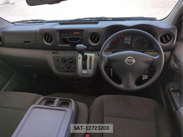 Nissan NV350 Caravan 2021-02 8355278-7