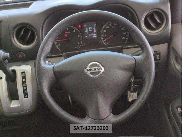 Nissan NV350 Caravan 2021-02 8355278-8