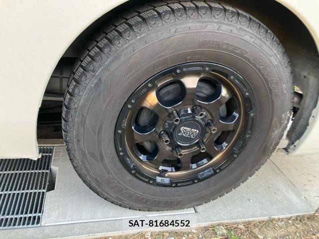 Nissan NV350 Caravan 2012-11 8355281-9