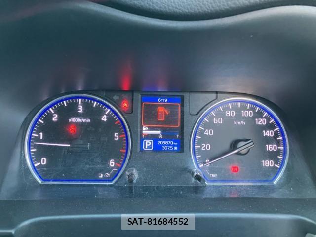 Nissan NV350 Caravan 2012-11 8355281-17
