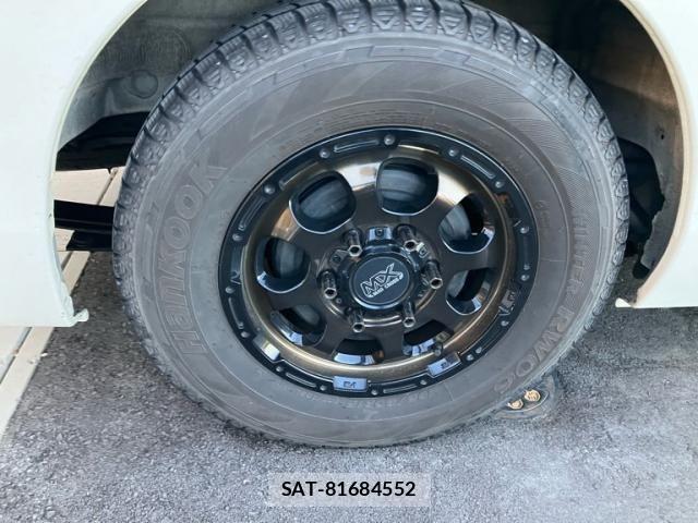 Nissan NV350 Caravan 2012-11 8355281-8