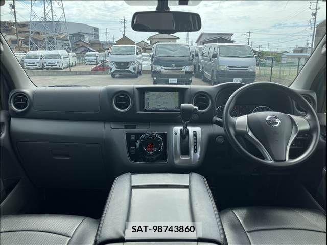 Nissan NV350 Caravan 2017-08 8355279-10