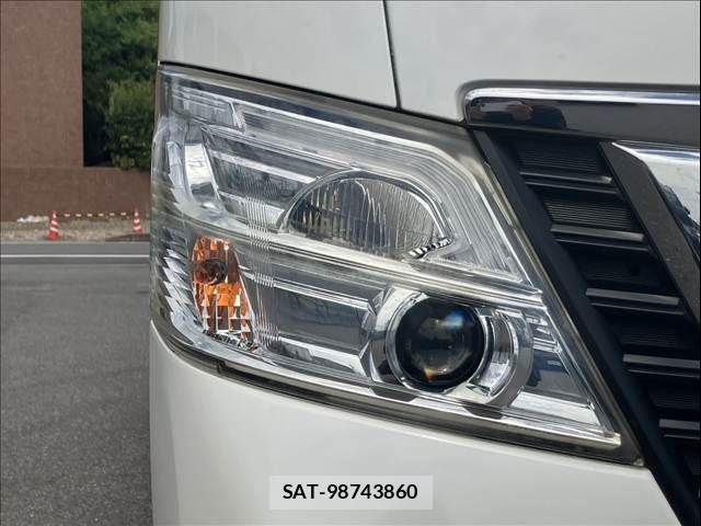 Nissan NV350 Caravan 2017-08 8355279-22