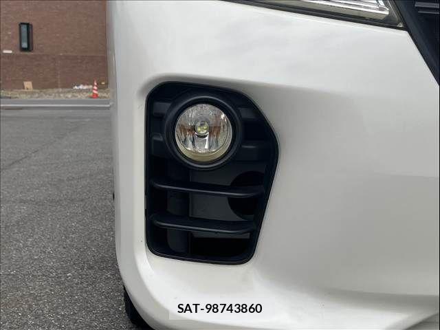Nissan NV350 Caravan 2017-08 8355279-23