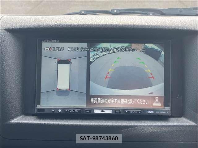 Nissan NV350 Caravan 2017-08 8355279-3
