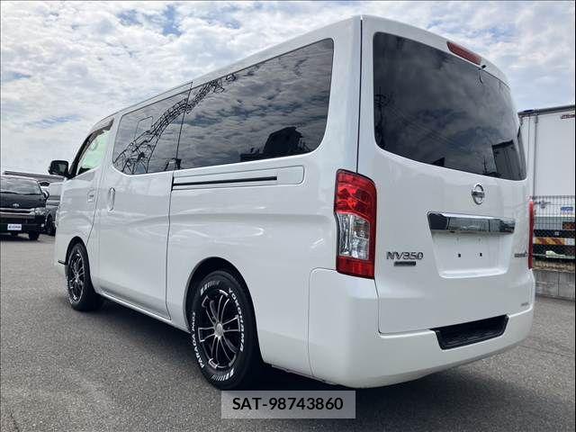 Nissan NV350 Caravan 2017-08 8355279-7