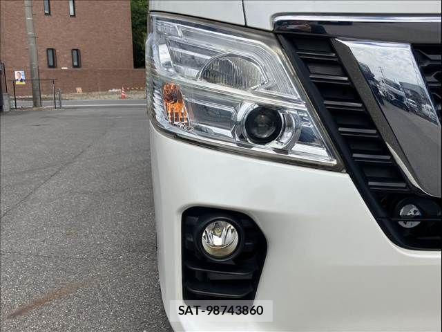Nissan NV350 Caravan 2017-08 8355279-8