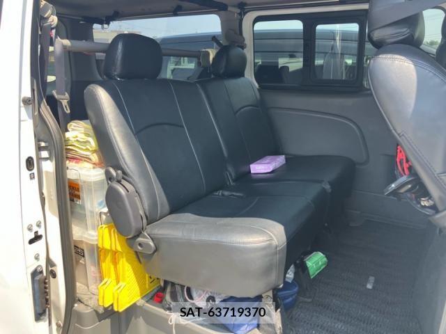 Nissan NV350 Caravan 2016-12 8355280-23