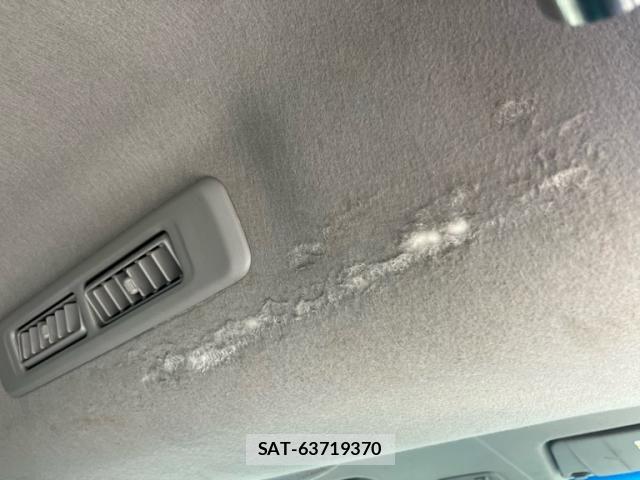 Nissan NV350 Caravan 2016-12 8355280-24