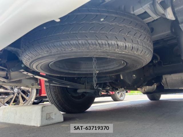 Nissan NV350 Caravan 2016-12 8355280-8