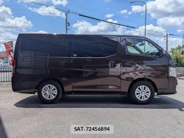 Nissan NV350 Caravan 2018-04 8367927-16